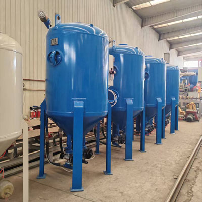 双枪遥控喷砂机